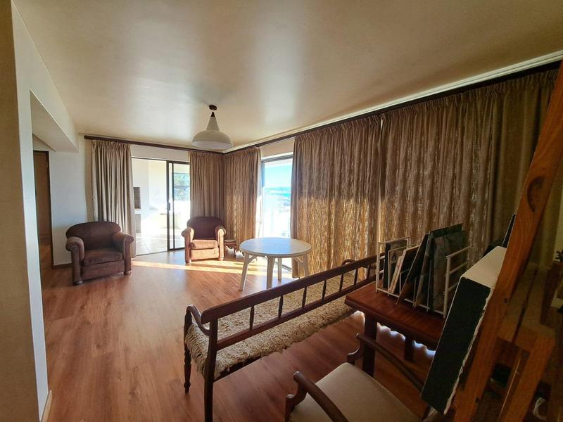 To Let 5 Bedroom Property for Rent in Mossel Bay Western Cape